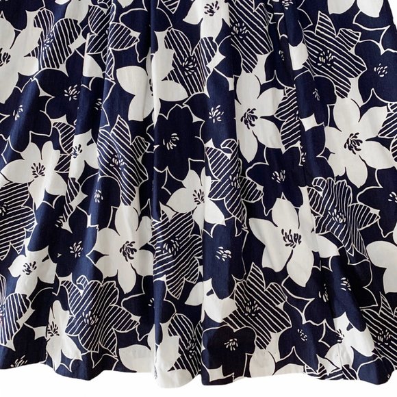 Vintage Liberty House of Hawaii Blue and White Floral MuuMuu Dress - Picture 8 of 9